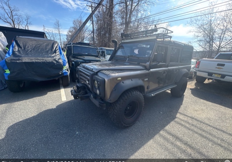 Land Rover Defender pickup in Mahwah, NJ
